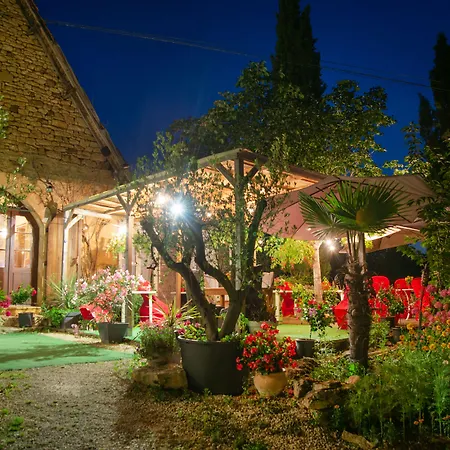 לינה וארוחת בוקר Lo Gorissado - La Ferme Du Glandier Saint-Andre-d'Allas